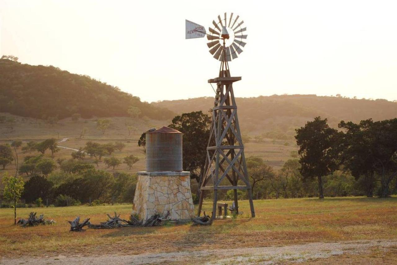 Last Outpost Bandera Ranch House Εξωτερικό φωτογραφία