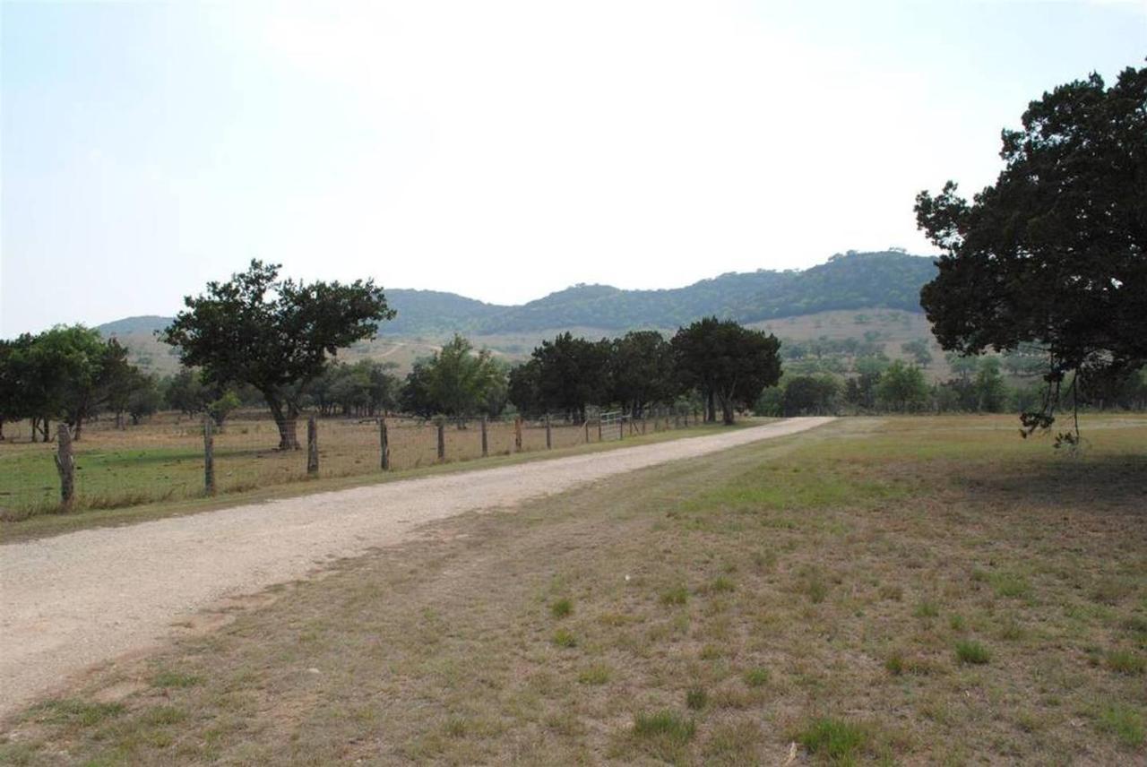Last Outpost Bandera Ranch House Εξωτερικό φωτογραφία