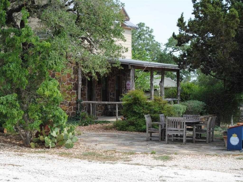 Last Outpost Bandera Ranch House Εξωτερικό φωτογραφία