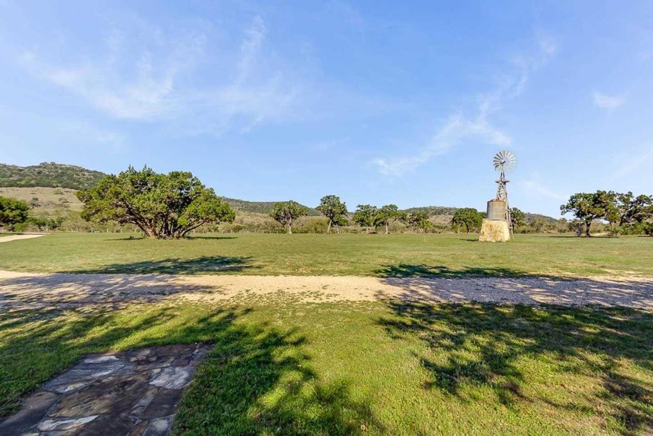 Last Outpost Bandera Ranch House Εξωτερικό φωτογραφία